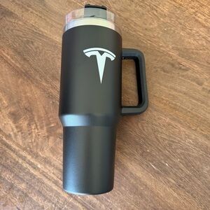 Tesla Black Travel Mug (32oz)